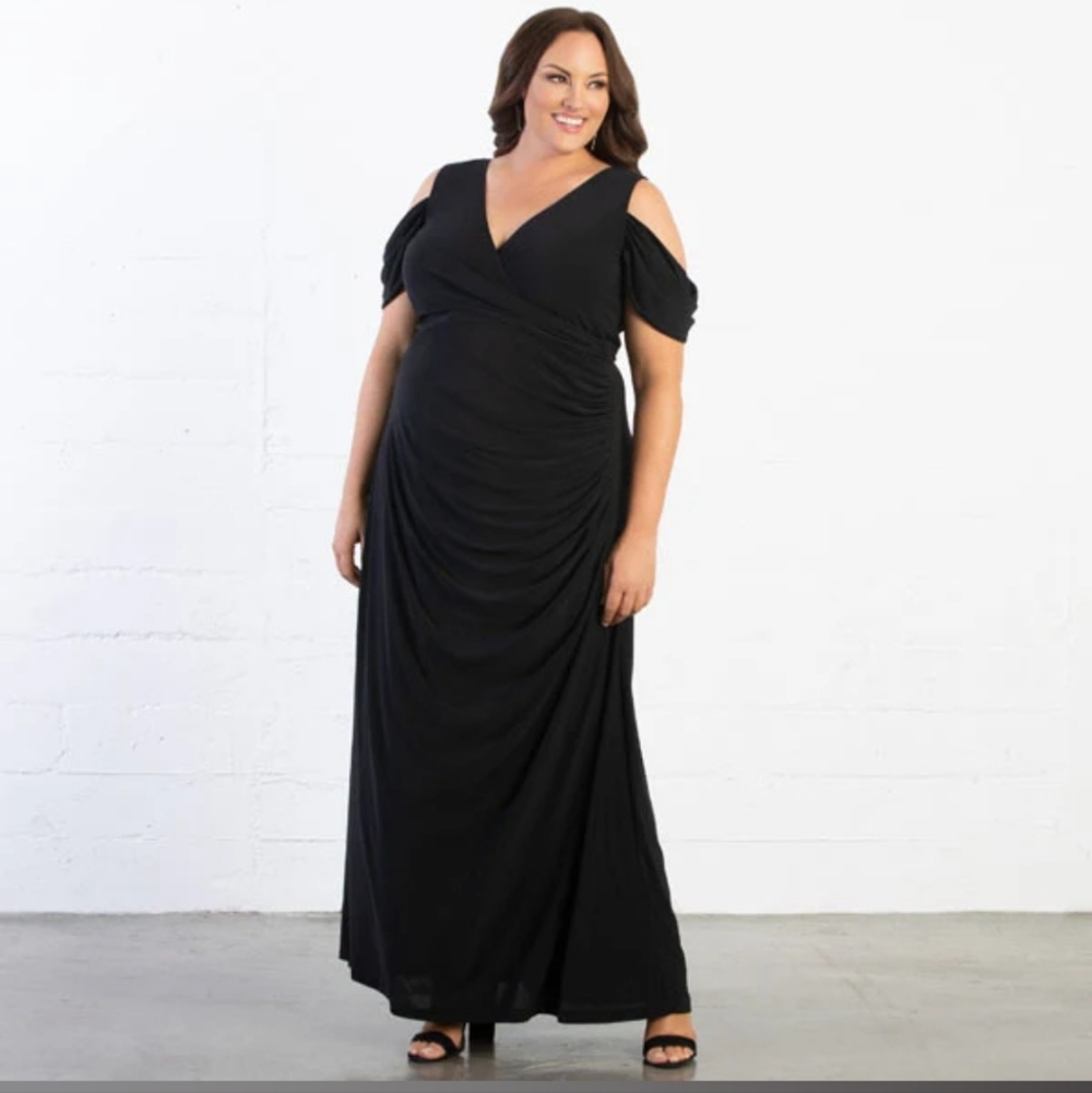 Kiyonna Gala Glam Evening Gown Elegant Black Cold Shoulder Maxi Plus 4x Dress